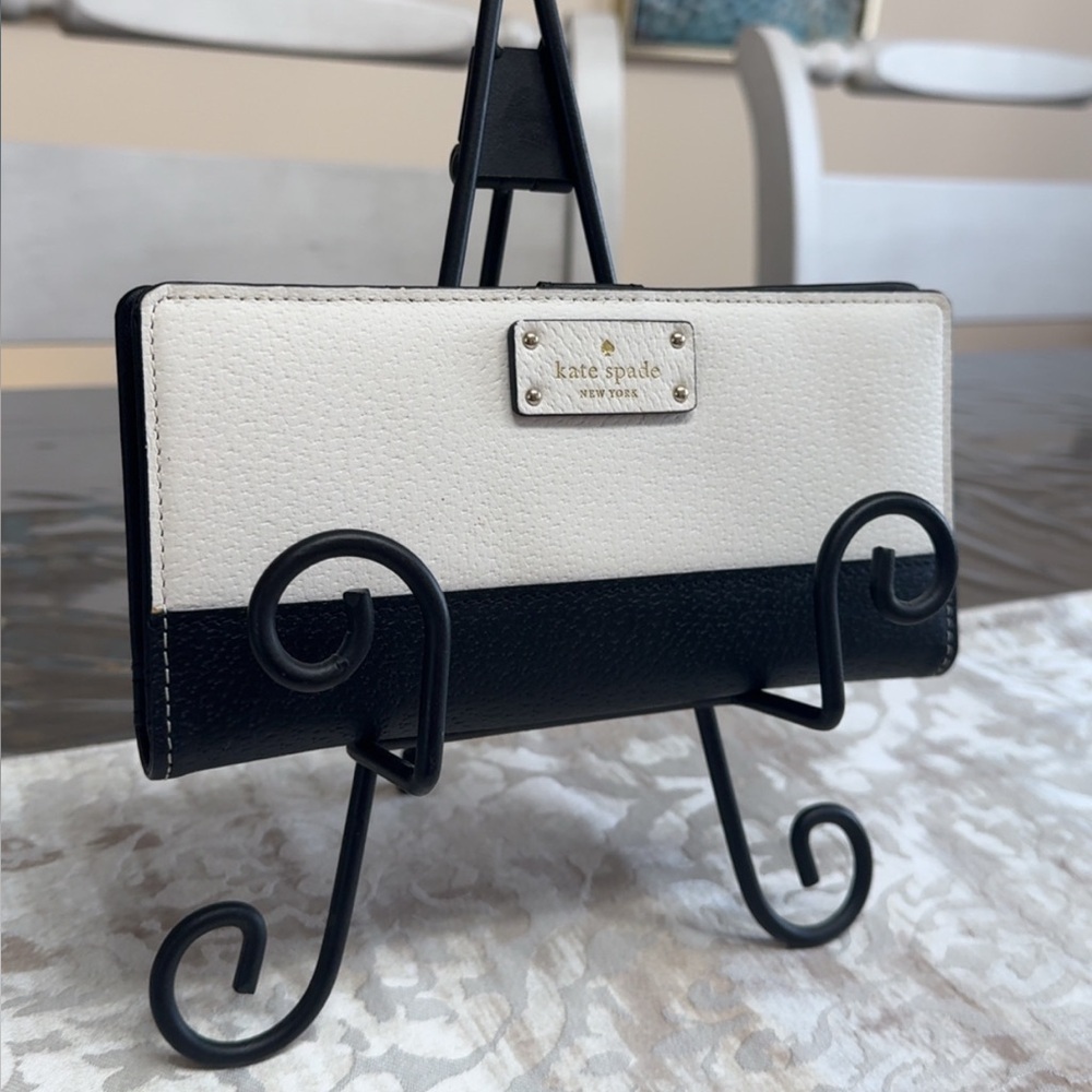 KATE SPADE Wellesley Bifold Wallet Black Off-White Colorblock Leather AUTHENTIC
